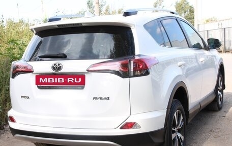 Toyota RAV4, 2017 год, 2 299 000 рублей, 2 фотография