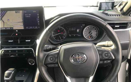 Toyota Harrier, 2022 год, 3 100 000 рублей, 8 фотография