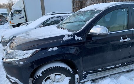 Mitsubishi Pajero Sport III рестайлинг, 2017 год, 2 500 000 рублей, 5 фотография