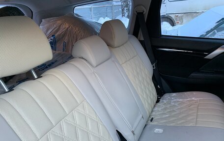 Mitsubishi Pajero Sport III рестайлинг, 2017 год, 2 500 000 рублей, 11 фотография