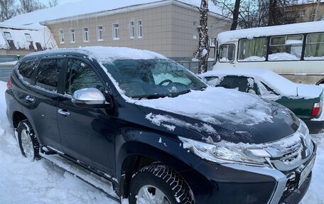 Mitsubishi Pajero Sport III рестайлинг, 2017 год, 2 500 000 рублей, 8 фотография