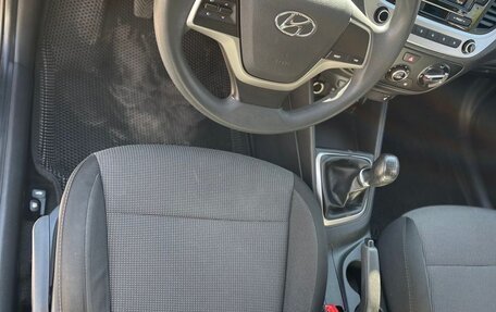 Hyundai Solaris II рестайлинг, 2018 год, 1 654 000 рублей, 12 фотография
