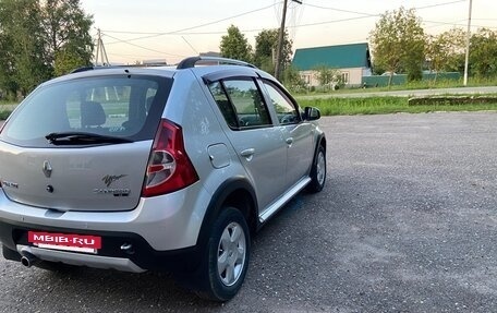 Renault Sandero I, 2013 год, 570 000 рублей, 2 фотография