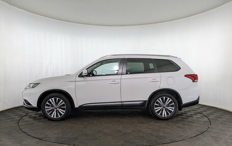 Mitsubishi Outlander III рестайлинг 3, 2021 год, 2 450 000 рублей, 24 фотография