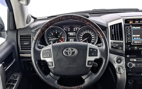 Toyota Land Cruiser 200, 2014 год, 3 750 000 рублей, 21 фотография