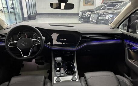 Volkswagen Touareg III, 2021 год, 4 245 800 рублей, 8 фотография