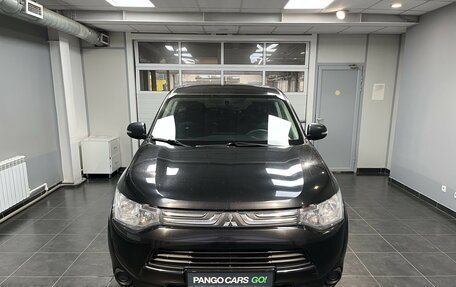 Mitsubishi Outlander III рестайлинг 3, 2013 год, 1 299 000 рублей, 2 фотография