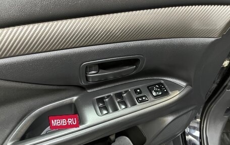 Mitsubishi Outlander III рестайлинг 3, 2013 год, 1 299 000 рублей, 10 фотография