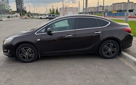 Opel Astra J, 2013 год, 890 000 рублей, 3 фотография