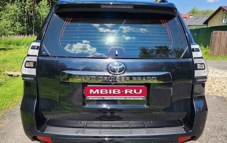 Toyota Land Cruiser Prado 150 рестайлинг 2, 2021 год, 4 500 000 рублей, 2 фотография