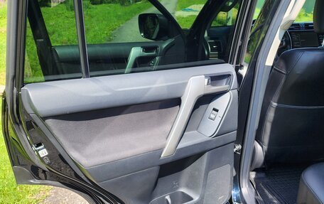 Toyota Land Cruiser Prado 150 рестайлинг 2, 2021 год, 4 500 000 рублей, 12 фотография