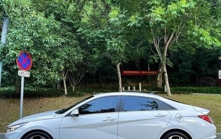 Hyundai Elantra, 2022 год, 1 380 000 рублей, 5 фотография