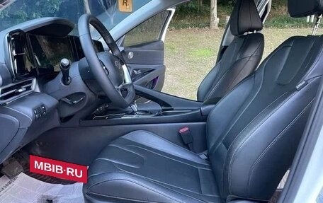 Hyundai Elantra, 2022 год, 1 380 000 рублей, 6 фотография