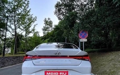 Hyundai Elantra, 2022 год, 1 380 000 рублей, 4 фотография