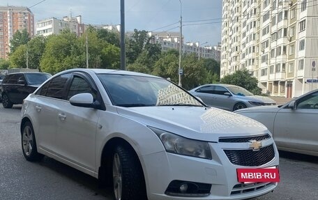 Chevrolet Cruze II, 2012 год, 725 000 рублей, 3 фотография