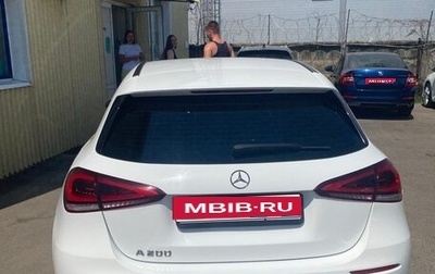 Mercedes-Benz A-Класс, 2019 год, 1 700 000 рублей, 1 фотография