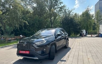 Toyota RAV4, 2021 год, 3 050 000 рублей, 1 фотография