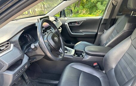 Toyota RAV4, 2021 год, 3 050 000 рублей, 7 фотография