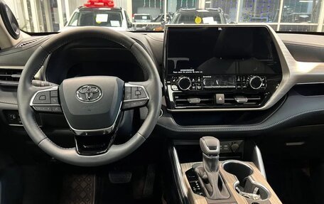 Toyota Highlander, 2025 год, 5 199 000 рублей, 18 фотография