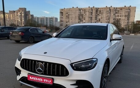 Mercedes-Benz E-Класс, 2020 год, 3 500 000 рублей, 1 фотография