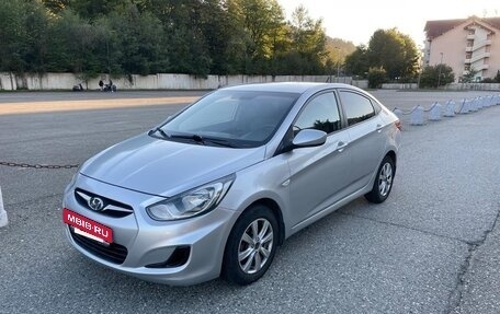 Hyundai Solaris II рестайлинг, 2011 год, 915 000 рублей, 7 фотография