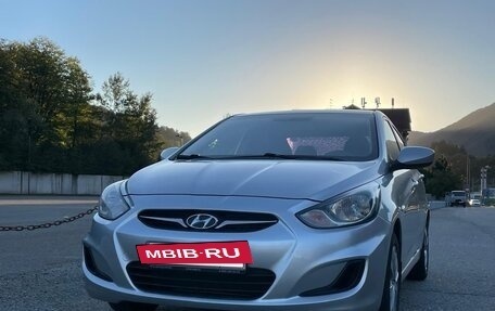 Hyundai Solaris II рестайлинг, 2011 год, 915 000 рублей, 3 фотография