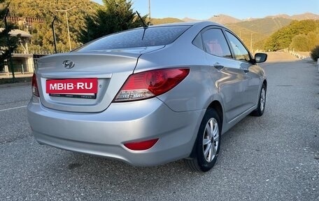 Hyundai Solaris II рестайлинг, 2011 год, 915 000 рублей, 10 фотография