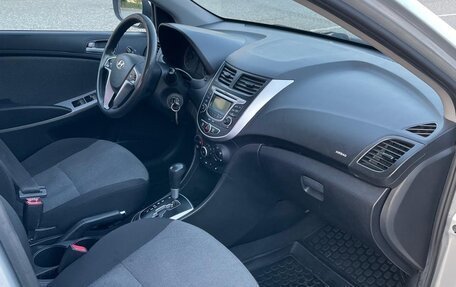 Hyundai Solaris II рестайлинг, 2011 год, 915 000 рублей, 19 фотография