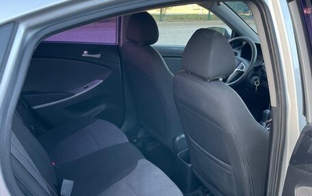 Hyundai Solaris II рестайлинг, 2011 год, 915 000 рублей, 21 фотография