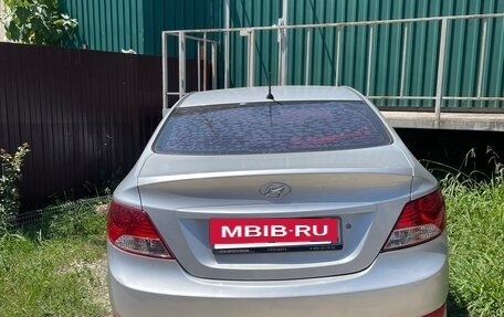 Hyundai Solaris II рестайлинг, 2011 год, 915 000 рублей, 15 фотография