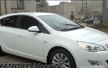 Opel Astra J, 2010 год, 650 000 рублей, 2 фотография