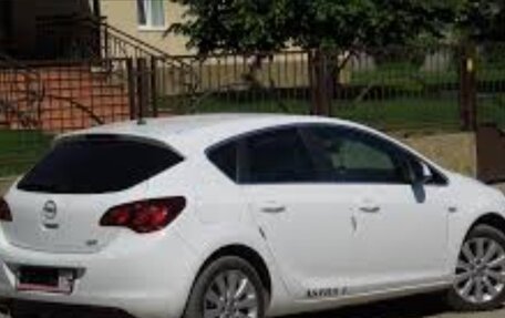 Opel Astra J, 2010 год, 650 000 рублей, 5 фотография