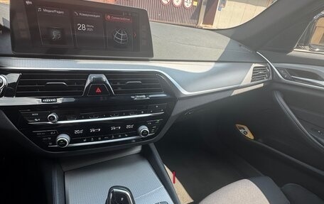 BMW 5 серия, 2018 год, 3 750 000 рублей, 16 фотография