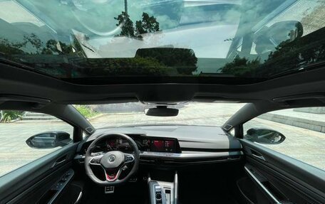 Volkswagen Golf GTI, 2021 год, 1 899 900 рублей, 8 фотография