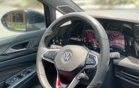 Volkswagen Golf GTI, 2021 год, 1 899 900 рублей, 13 фотография
