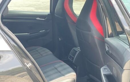 Volkswagen Golf GTI, 2021 год, 1 899 900 рублей, 16 фотография