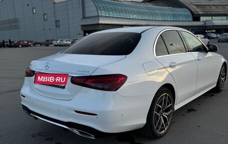 Mercedes-Benz E-Класс, 2020 год, 3 500 000 рублей, 8 фотография