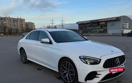 Mercedes-Benz E-Класс, 2020 год, 3 500 000 рублей, 10 фотография