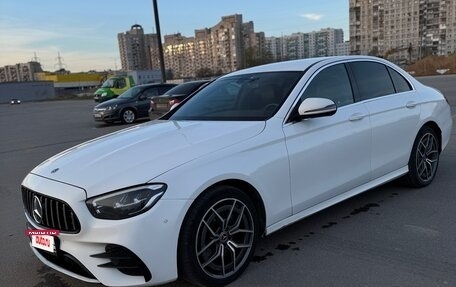 Mercedes-Benz E-Класс, 2020 год, 3 500 000 рублей, 4 фотография