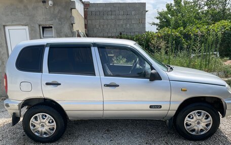 Chevrolet Niva I рестайлинг, 2005 год, 300 000 рублей, 5 фотография