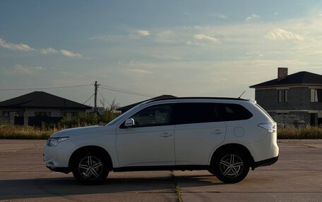 Mitsubishi Outlander III рестайлинг 3, 2013 год, 1 250 000 рублей, 3 фотография