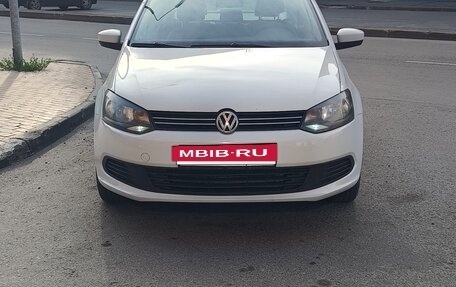 Volkswagen Polo VI (EU Market), 2014 год, 749 000 рублей, 3 фотография