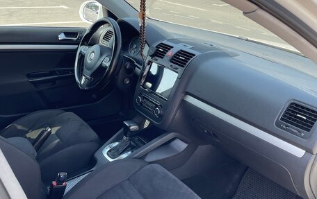 Volkswagen Jetta VI, 2009 год, 750 000 рублей, 11 фотография