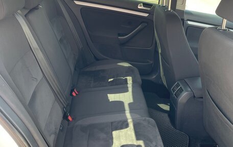 Volkswagen Jetta VI, 2009 год, 750 000 рублей, 19 фотография