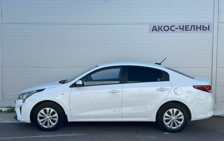 KIA Rio IV, 2021 год, 1 750 000 рублей, 2 фотография