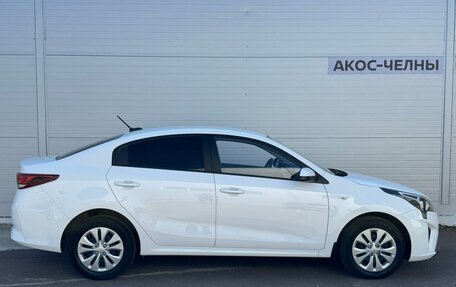KIA Rio IV, 2021 год, 1 750 000 рублей, 9 фотография