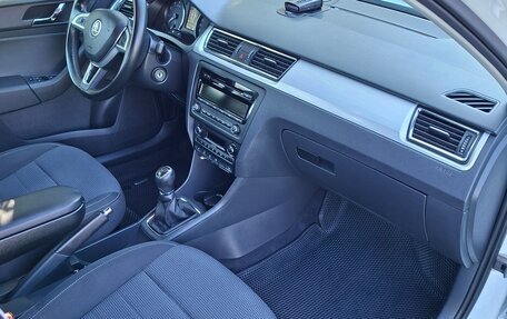 Skoda Rapid I, 2015 год, 1 050 000 рублей, 7 фотография