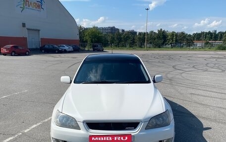 Toyota Altezza, 1999 год, 680 000 рублей, 2 фотография