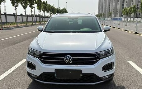 Volkswagen T-Roc I, 2021 год, 1 200 020 рублей, 2 фотография