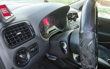 Volkswagen Polo VI (EU Market), 2011 год, 550 000 рублей, 27 фотография